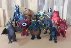 ウルトラ 怪獣 フィギュア 12体セット - メルカリ