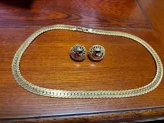 金属製チェーンネックレスとイヤリングセット