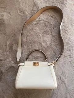 SALE❣️ホワイトショルダーバッグ