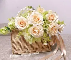 ✳︎バラとグリーンのバスケットアレンジメント✳︎フラワーリース 母の日 玄関リース
