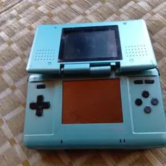 初代ニンテンドーDS本体ジャンク品です。部品取り用です。