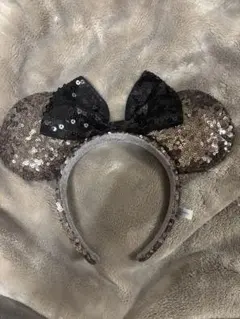 ディズニー　カチューシャ 黒と金のスパンコール ギャル