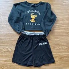 SHEIN Garfield トレーナー ショートパンツ セットアップのサムネイル
