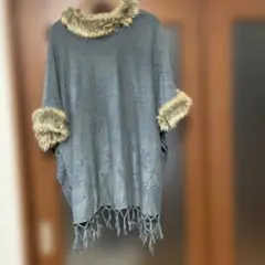 グレー ファー付き ポンチョ