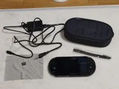 PS Vita PCH-2000 ブラック 充電器 ケース メモリーカード