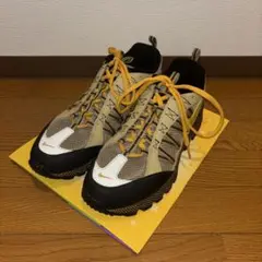 NIKE スニーカー