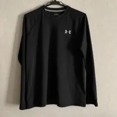 UNDER ARMOUR 長袖アンダーシャツ　アンダーウエア　S ブラック