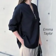 エマテイラー パール スキッパー キーネック ぽわん袖 フレア ブラウスのサムネイル