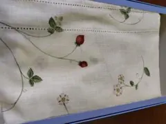WEDGWOOD ウェッジウッド ワイルドストロベリー 撥水加工エプロンのサムネイル
