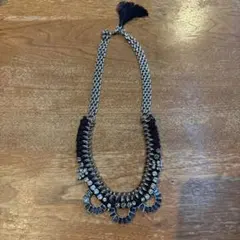 ビジューネックレス 黒と銀色 オリジナルポーチ付き