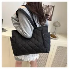 新品 トートバッグ　キルティング　ナイロン　軽量　大容量　カジュアル 黒