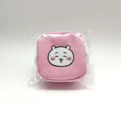 ちいかわ カラビナつき刺繍スクエアミニポーチ