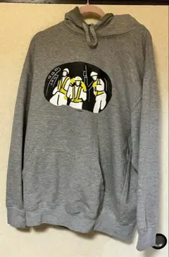 cottonpanグレー フード付きトレーナー ビーステイボーイズモチーフ