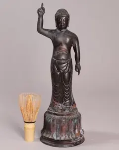 金銅誕生釈迦如来立像 誕生佛 花祭 灌仏会 - メルカリ