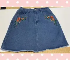 デニムスカート バラの刺繍入り ☆新品☆ ★おまけ付き★