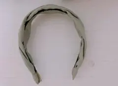 カチューシャ 薄緑