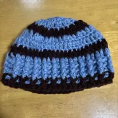 青と茶色のストライプニット帽