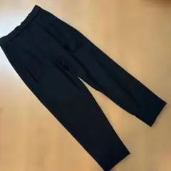 美品！ブラック プリーツ スリムフィットスラックス