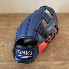 IGNIO 軟式グローブ 黒/赤 キッズのサムネイル