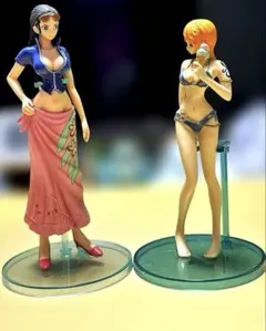 ☆『ワンピース』✨ナミ&✨ロビンフィギュア2点セット❣️のサムネイル