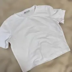 白ティーシャツ