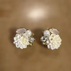 花モチーフ ハンドメイドイヤリング
