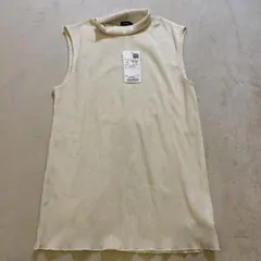 SHIPS オフホワイト ノースリーブタートルネック