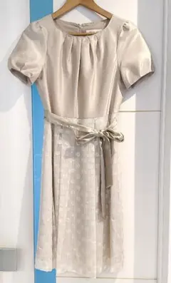 【美品】SOUP スープ 切り替えワンピース ベージュ 結婚式 セレモニー 9号