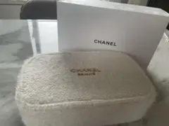 CHANEL BEAUTE クリスマスホワイト ポーチ