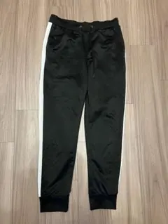 ブラック/ホワイト サイドストライプ ジャージパンツ　スポーツウェア　部屋着