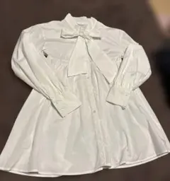 INGNI リボン　ホワイトブラウス　Mサイズ