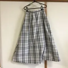 白と黒のチェック柄ロングスカート　未使用