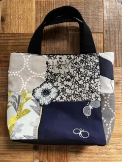 ミナペルホネンハンドメイドシャーリングバッグ（ポンピア、ベージュ） ミナペルホネンハンドメイドシャーリングバッグ（ポンピア