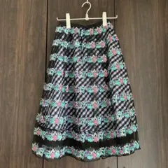 Chesty フレアスカート 花柄刺繍