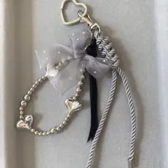 ストラップ　ハンドストラップ　パラコード　ハート ビーズ　キーホルダー　チャーム