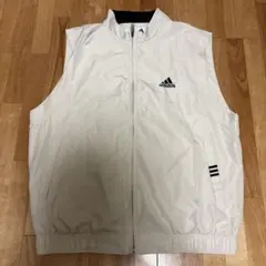 90s adidas ベージュナイロンベスト　万国旗タグ　ゴルフ　スポーティー
