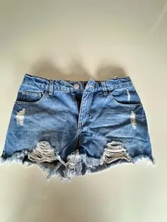 デニムダメージショートパンツ