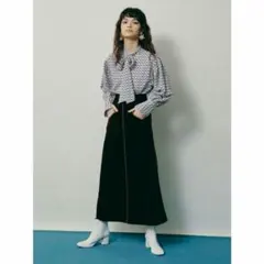 Lily Brown ベロアロングスカート