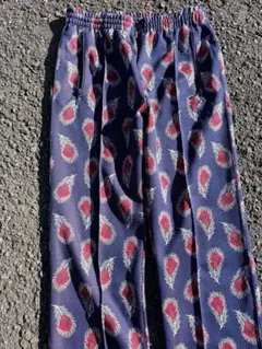 最安値‼️美品‼️短時間着用‼️ needles 総柄パンツ 購入前にコメント⭕️ 2026年最新】needles 総柄の人気アイテム - メルカリ