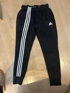 adidas 3本ライン ブラックジャージパンツ