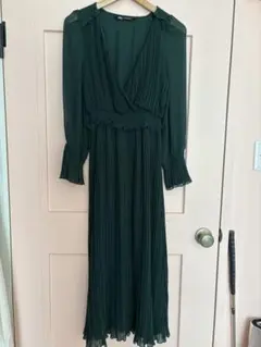 ダークグリーン プリーツ ロングワンピース