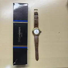 Yves Saint Laurent ハート型 腕時計 レッド - メルカリ