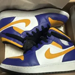 Nike Air Jordan ハイカットスニーカーレイカーズのサムネイル