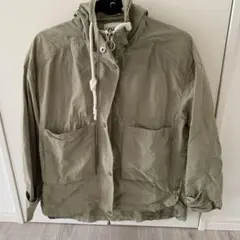 大特価　セール　値下げ　ZARA フード付きマウンテンパーカー　オリーブ
