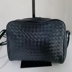 美品 ブルックスブラザーズ イントレチャート 羊革 ショルダーバッグ ネイビーのサムネイル