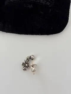 2026年最新】クロムハーツ ピアス タイニーeの人気アイテム - メルカリ