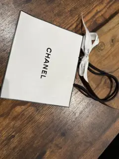 CHANEL ショッピングバッグ ホワイト　ミニ