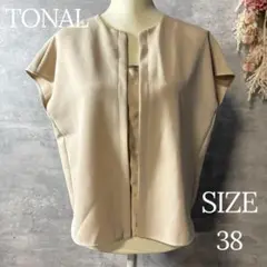 TONAL ダブルクロスフロント切替ノースリブラウス　オフィス　ベージュ　38のサムネイル