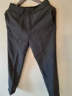 グレー ジョガーパンツ