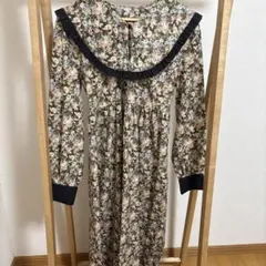 【アクシーズファム】　花柄　ワンピース